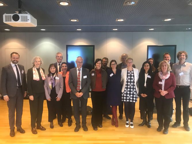 Gruppenfoto der Wissenschaftler:innen