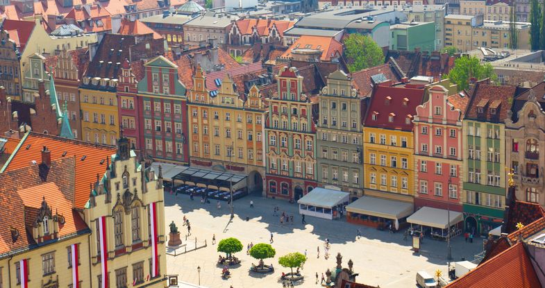 Zu sehen ist als Luftaufnahme der historische Marktplatz von Breslau.