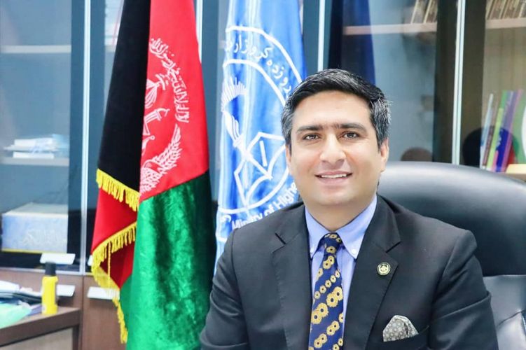 Zu sehen ist Kommunikationswissenschaftler Hamid Obaidi, der bis zur Machtübernahme durch die Taliban 2021 Sprecher des afghanischen Wissenschaftsministeriums war.