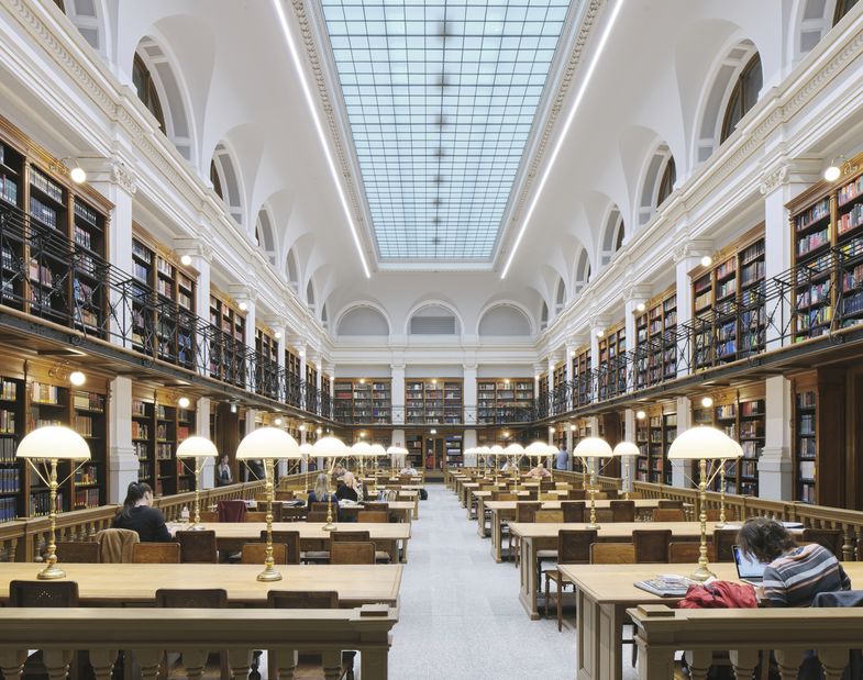 Zu sehen ist der historische Lesesaal der Bibliothek der Universität Graz.