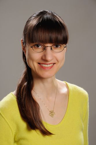 Zu sehen ist Dozentin Desislava Nikolaeva Dimitrova