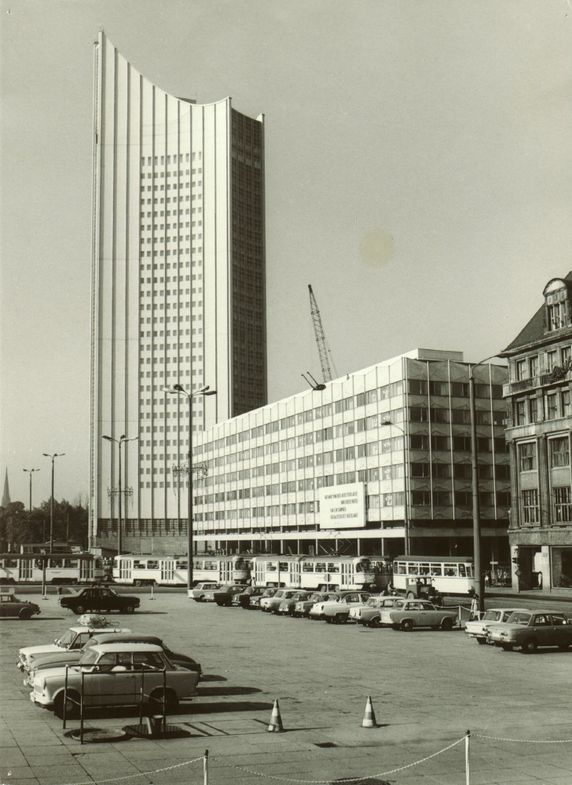 Blick auf den Augustusplatz 1991