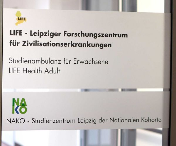Durch die NAKO Gesundheitsstudie haben die Leipzigerinnen und Leipziger die Möglichkeit, selbst zur Erforschung von Volkskrankheiten und damit zur öffentlichen Gesundheit beizutragen. Foto: Anton Stolle